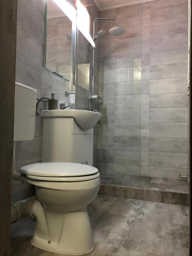 Hotel Cosmin 阿拉德 外观 照片