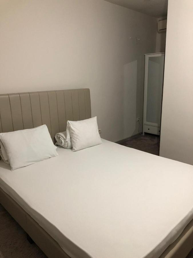 Hotel Cosmin 阿拉德 外观 照片