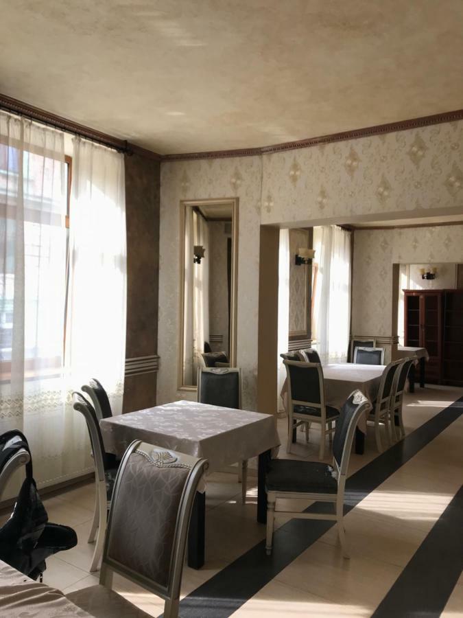 Hotel Cosmin 阿拉德 外观 照片