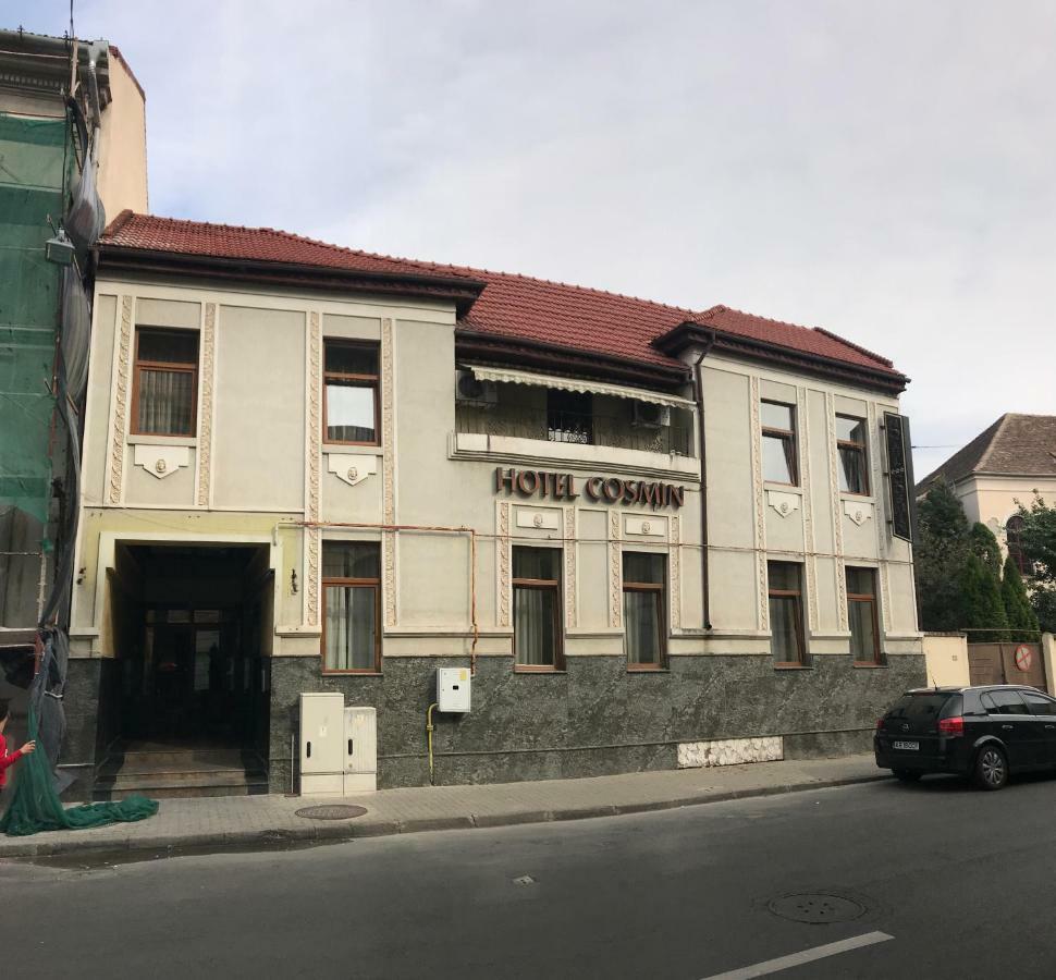 Hotel Cosmin 阿拉德 外观 照片