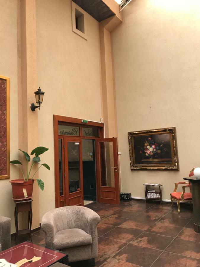 Hotel Cosmin 阿拉德 外观 照片