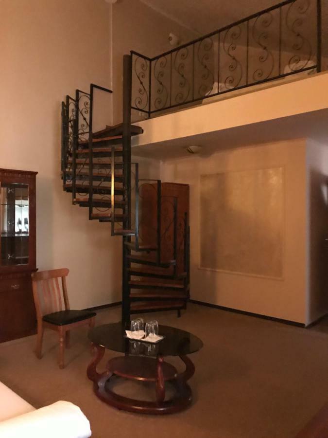 Hotel Cosmin 阿拉德 外观 照片