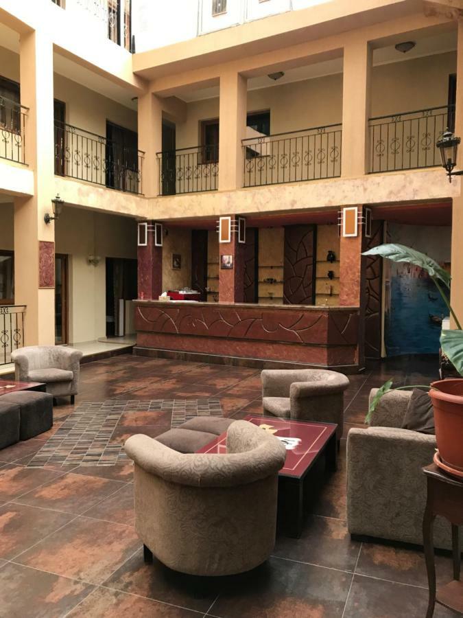 Hotel Cosmin 阿拉德 外观 照片