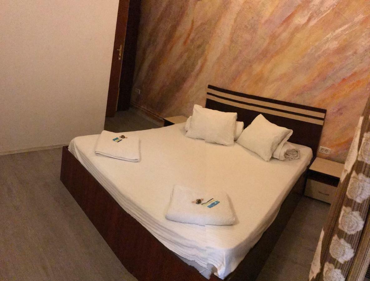 Hotel Cosmin 阿拉德 外观 照片